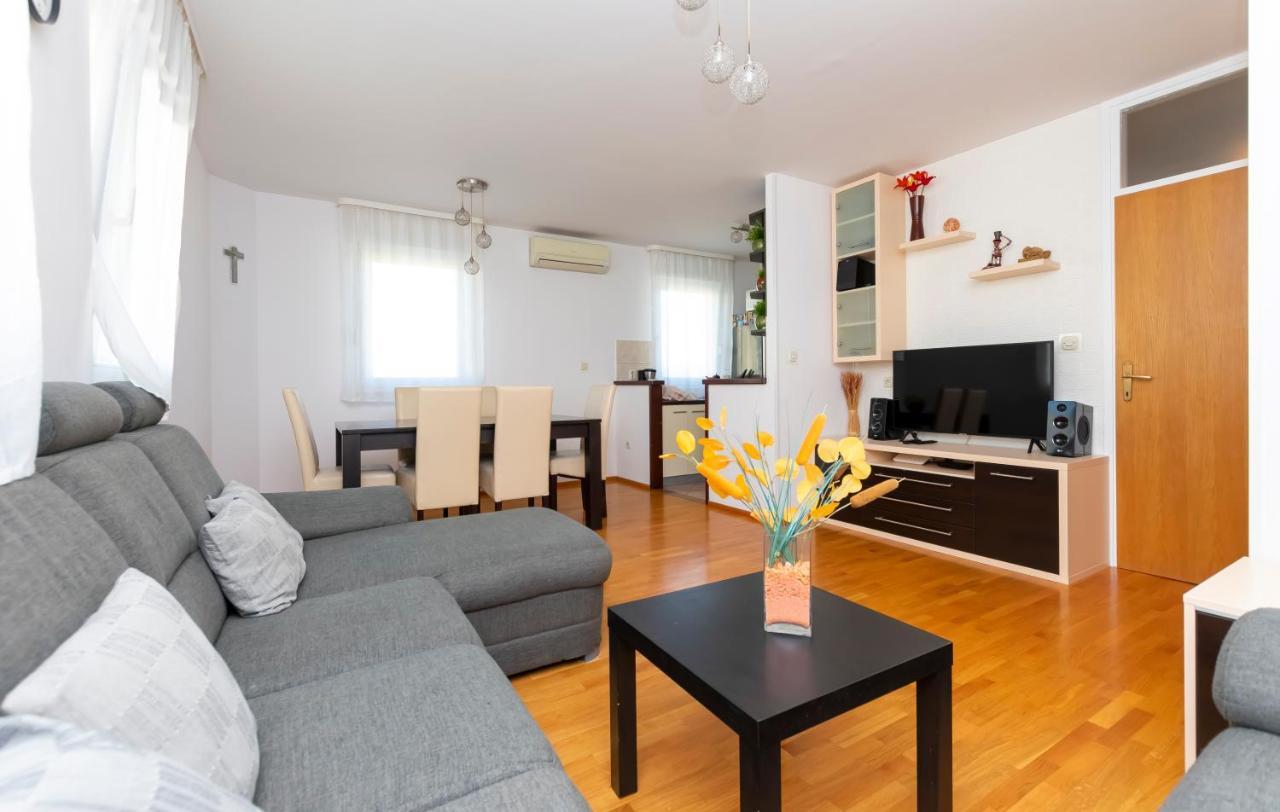 Apartment Pepalo,Omis Free Parking Exterior foto