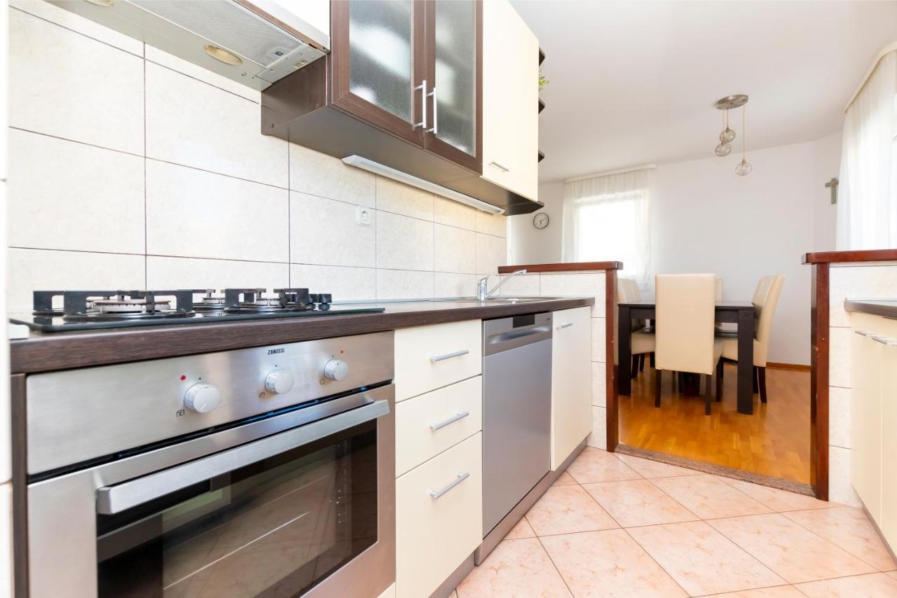 Apartment Pepalo,Omis Free Parking Exterior foto