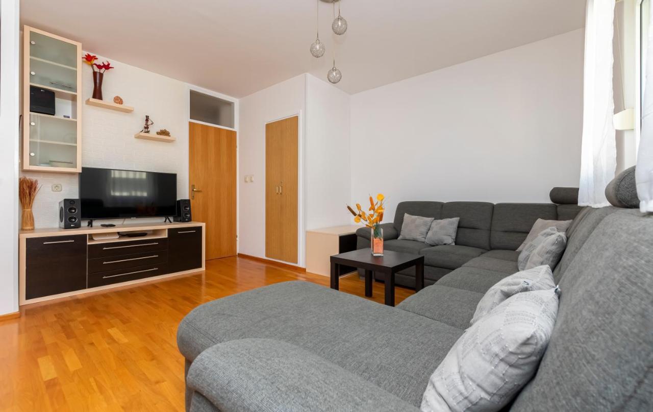 Apartment Pepalo,Omis Free Parking Exterior foto